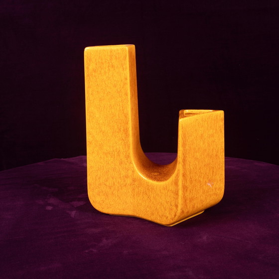 Sculptural Amber Ceramic Space Age Vase, Italy 1970 (photo 5 of 20)
