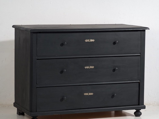 Antique chest of drawers in dark tones (c.1920) #86 – Rustic (photo 2 of 40)
