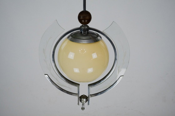 Image 1 of Lampada a sospensione Art Déco italiana degli anni '30 con vetro inciso e globo color ambra.