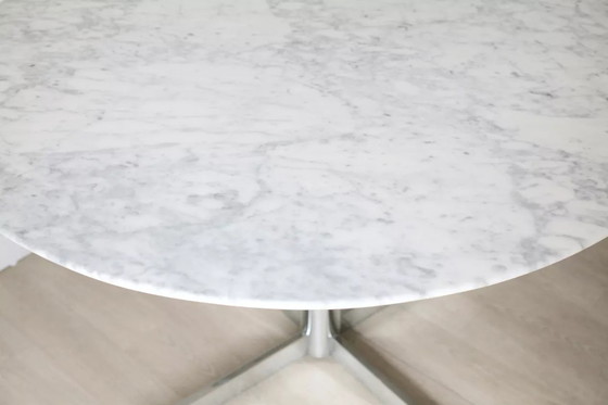 Image 1 of Marmeren en stalen tafel Frankrijk, Circa 1970