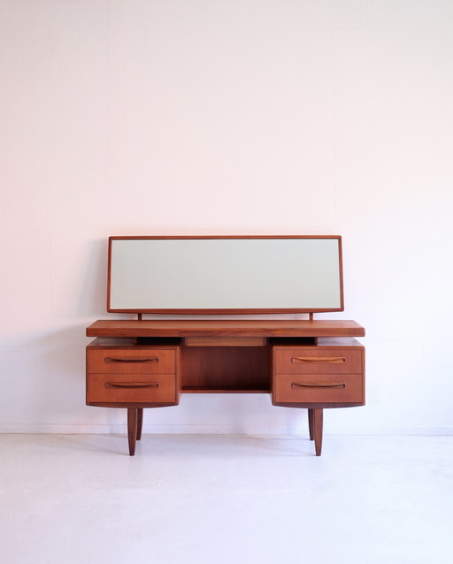 Tocador/escritorio G-Plan, Victor Wilkins, década de 1960. – bureau, Wood