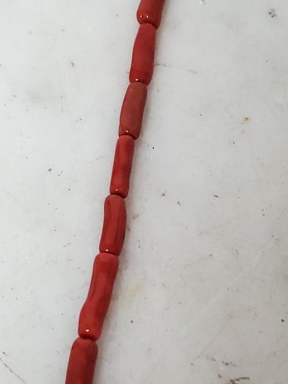 Image 1 of Sieraden - Bloedrode koraalketting. (ref 4045)