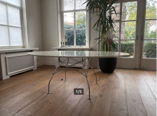 Oval table from Kartell