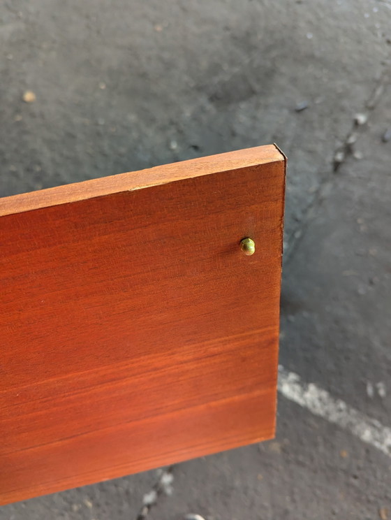 Vintage Deense teak wandplank 1960s – Wandrek, Brass, Wood (photo 9 of 10)