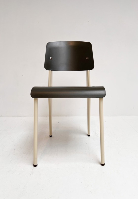 Image 1 of Sedia Vitra Standard di Jean de Prouvé (per pezzo), 2019