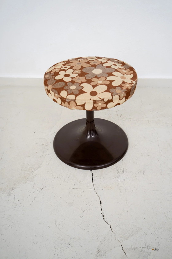 Tabouret fleur des années 60 – Objets déco (photo 2 of 3)