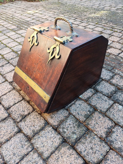 Antique Newspaper/Timber/Paper/Coal Bin With Brass Details