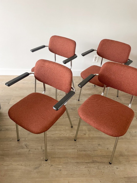 Image 1 of Ensemble de 4 chaises Gispen vintage | avec accoudoirs | terra retapissées