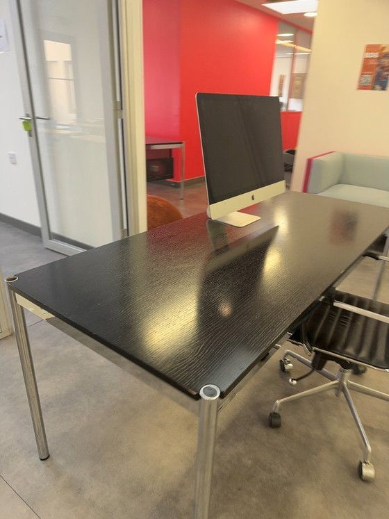Image 1 of Tavolo da ufficio USM HALLER 175 cm T69 con piano nero