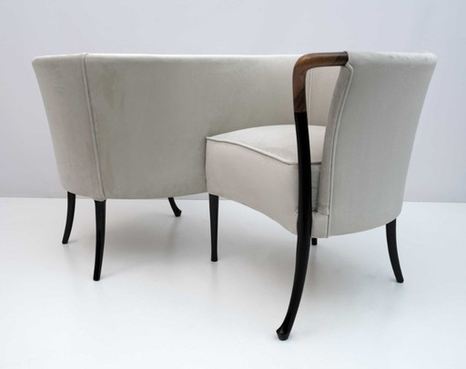 Rare Giorgetti Italian Velvet Conversation Sofa "Progetti", 1980s