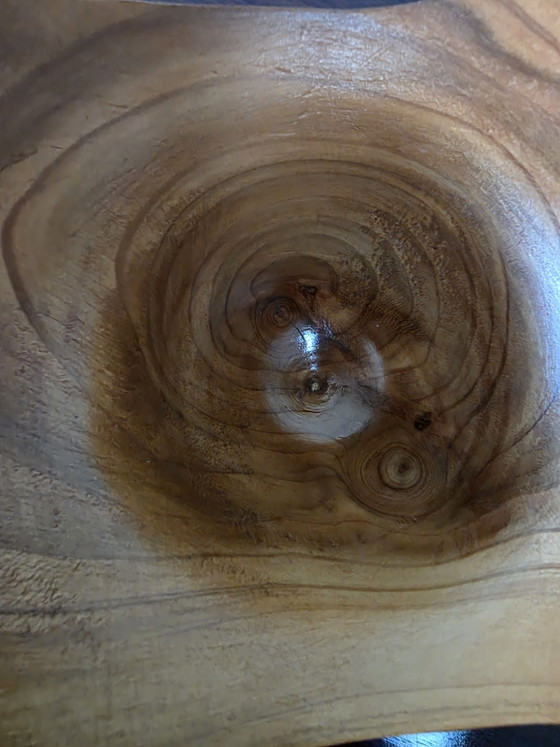 Image 1 of Ciotola artigianale in legno organico dal design raffinato