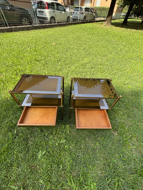 Pair of Italian Brass & Smoked Glass Bedside Tables with Drawers – 1970s – Comodini, Wood (photo 7 of 15)