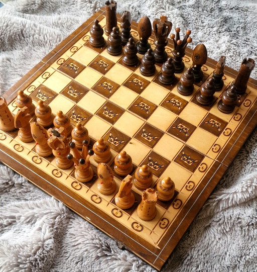  Beautiful vintage handmade wooden chess board with unique pieces