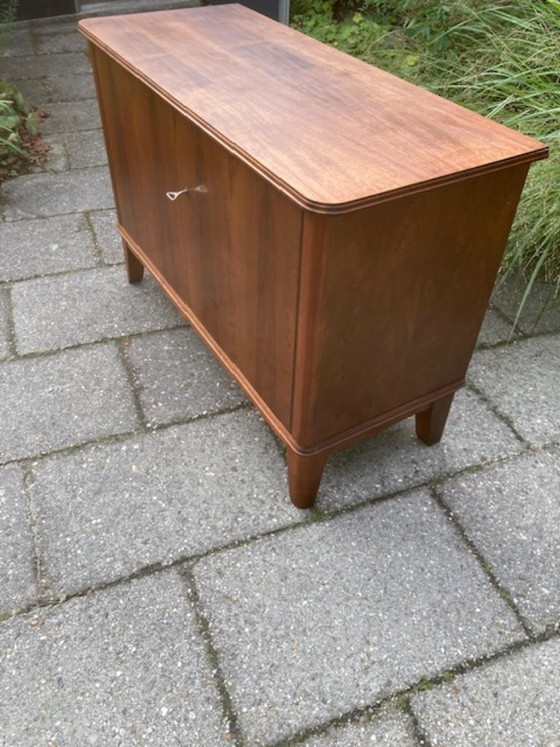Buffet bas Armoire Vintage – Wood (photo 4 of 6)