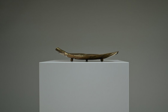 Image 1 of Obstschale aus Messing in Blattform, Europa der 1970er Jahre.