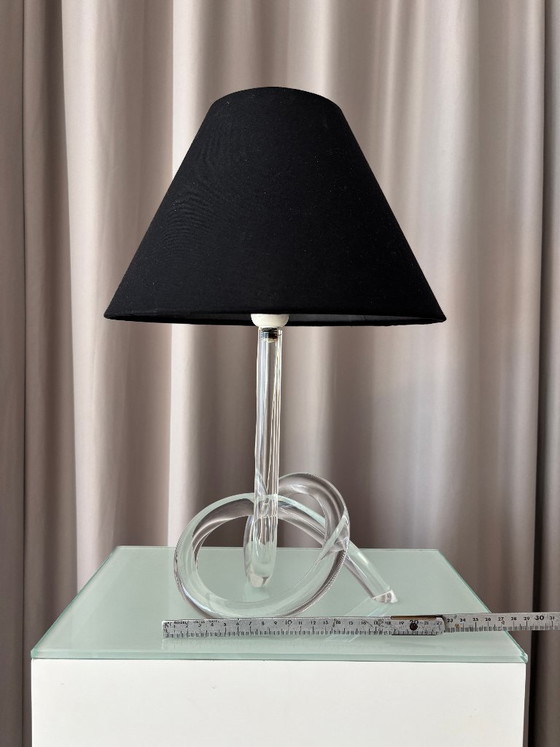 1970s Lucite Knot Table Lamp Attributed to Elaine Bscheider for Dorothy Thorpe Inc. – Plexiglass (photo 11 of 14)