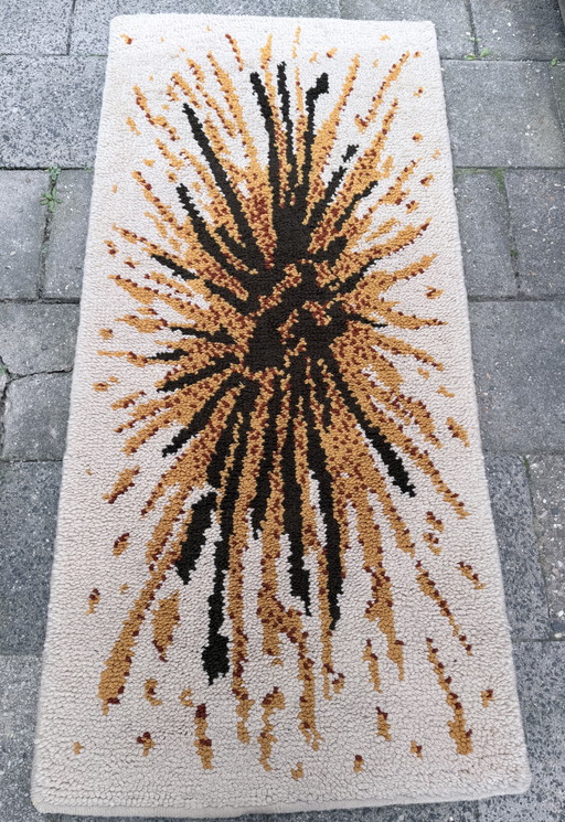 Alfombra Vintage Gráfica Rayos de Sol Años 70 – Ocre, Negro y Crema – decoratieve objecten, Wool
