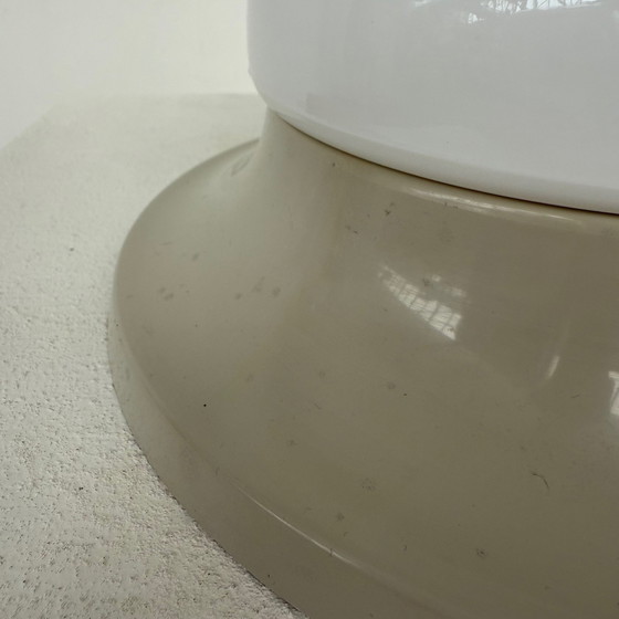 Image 1 of Lampada da soffitto/parete rotonda in plastica grigio chiaro anni '60/'70