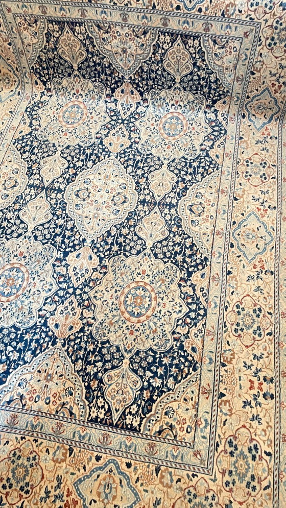 Image 1 of Tapis persan Nain en soie avec certificat