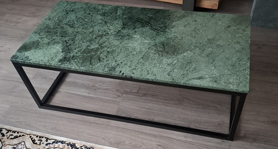 Image 1 of Tavolo da soggiorno in marmo verde con struttura in metallo