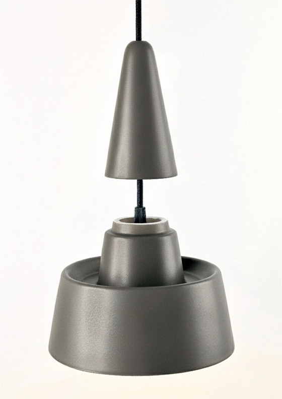 Image 1 of Set van twee SML 2.0 hanglampen van steengoed van NEO, ontworpen door Rodrigo Vairinhos – mat cementgrijs.