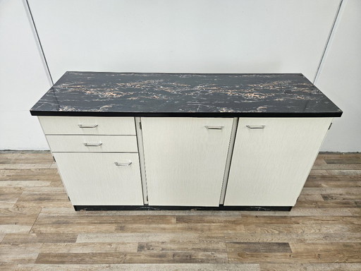 Buffet de cuisine en Formica blanc à effet marbré des années 1970