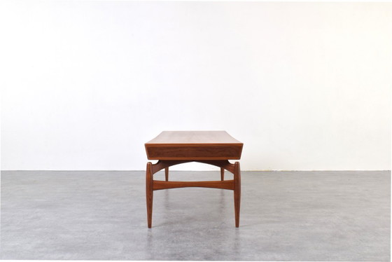 Image 1 of Mesa de centro de teca de mediados de siglo XX, diseñada por Johannes Anderen para Trensum Möbelfabrik, década de 1960.
