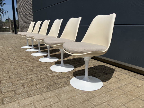 Image 1 of Tavolo ovale Knoll Tulip originale e 6 sedie Knoll Tulip in ottime condizioni!