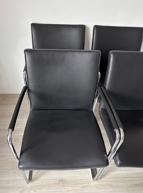 Image 1 of 4 chaises de salle à manger Leolux Talos.