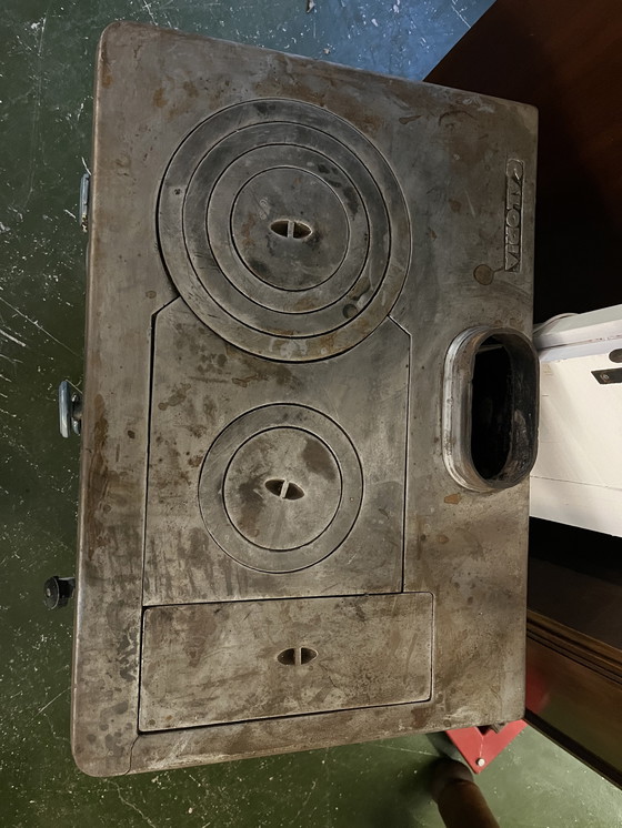 Image 1 of Piccola stufa a legna in ghisa smaltata