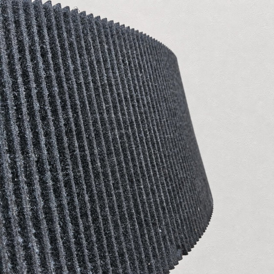 Lámpara de pie Van De Heg Design, cromada / Pantalla negra acanalada (diseño holandés) – Lámparas de pie (photo 9 of 15)