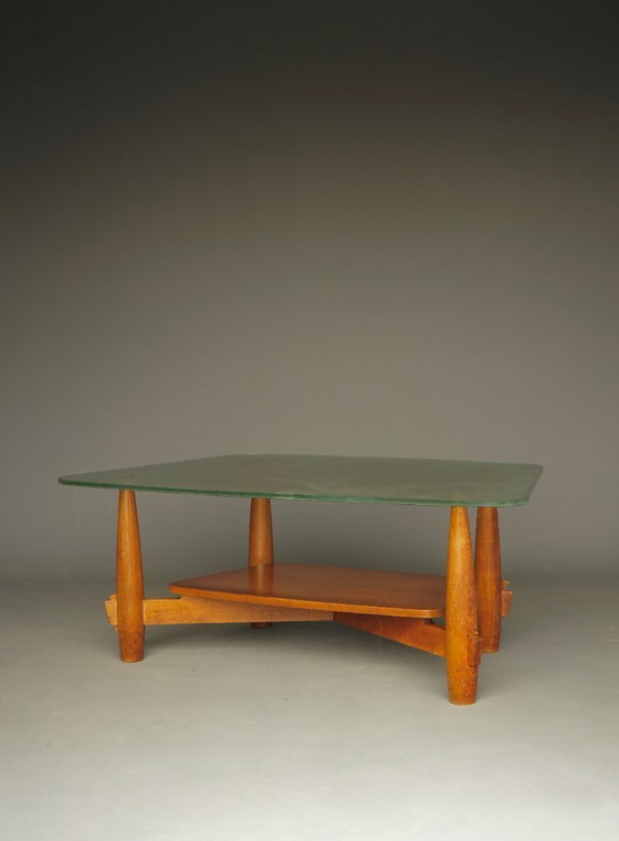 Image 1 of Grote art-deco salontafel met opvallend glazen blad, jaren 1940