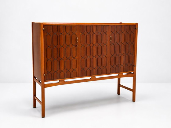 Cabinet suédois de style Mid-Century de David Rosen, Naples, 1953 – Meubles de rangement, Wood, Brass (photo 2 of 14)