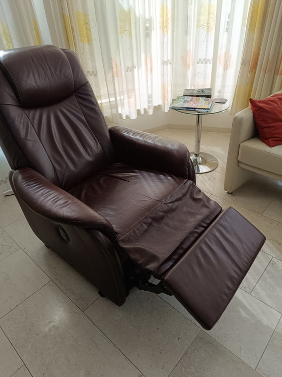 Relax- En Sta Op Fauteuil – Leather (photo 5 of 7)