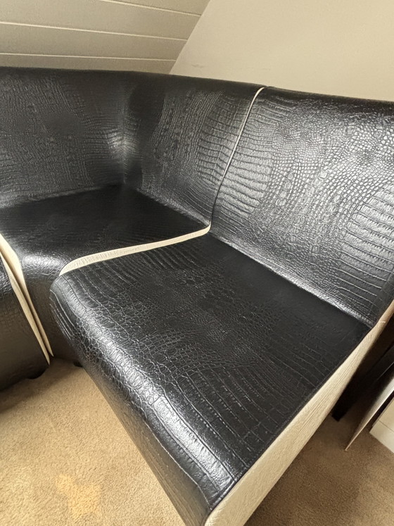 Image 1 of SALON AMBIENCE WACHTHOEK kappers lounge hoekbank skai leder