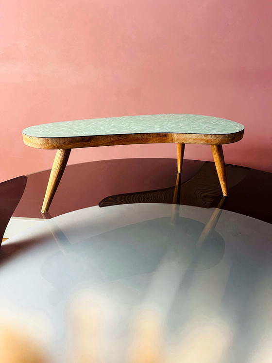 Image 1 of Klein vintage Formica niertafeltje