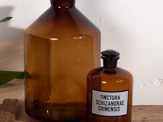 Antique apothecary bottles (c.1920). Set of 2 pieces #34 – Glass & Decanter, Glass (photo 2 of 10)