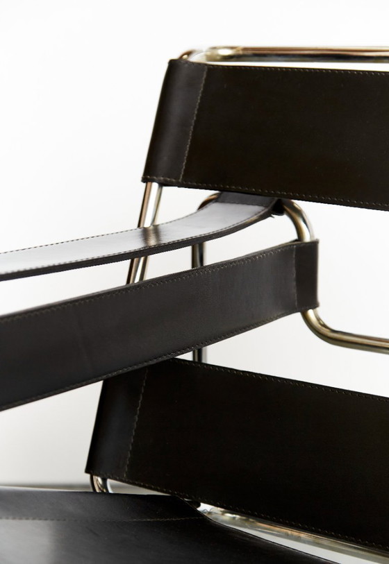 Image 1 of Poltrona club B3 "Wassily Chair" di Marcel Breuer per Knoll International