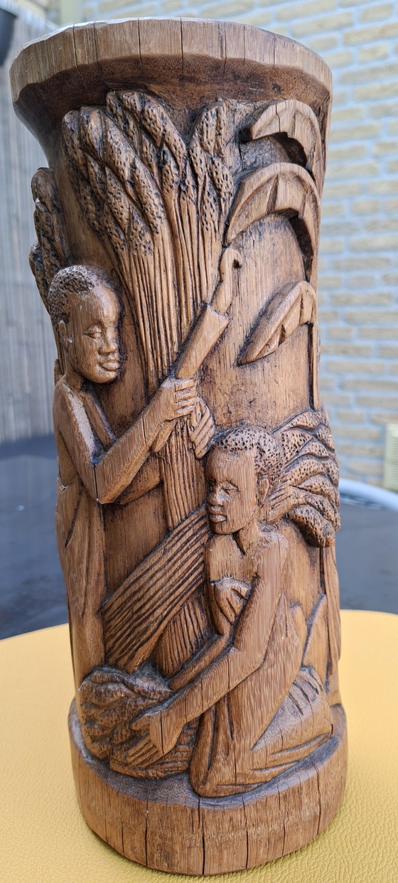 Unique African hand-carved wooden vase/sculpture - 31 cm. – Decorative Objects (photo 2 of 7)
