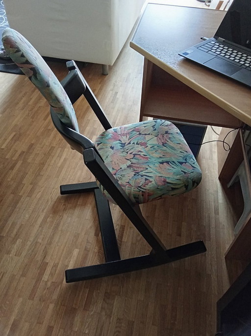 Stokke Pendulum ergonomic chair