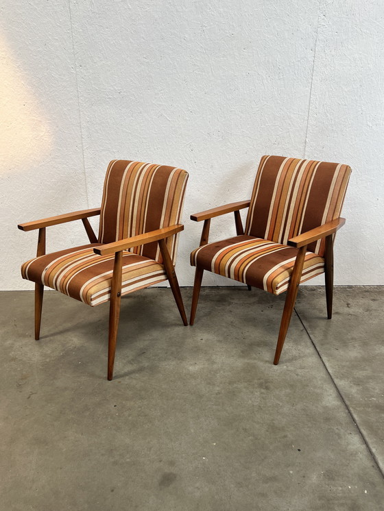 Image 1 of Deux fauteuils vintage en bois avec tissu rayé, 1970