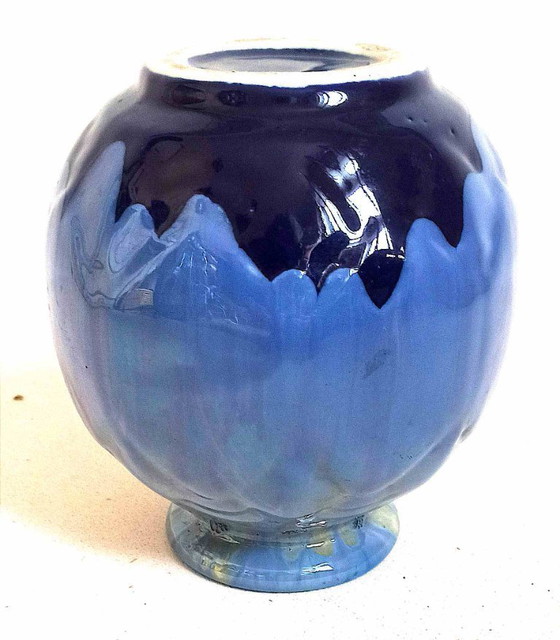 Image 1 of Art Deco slip vase Height 19.3 cm