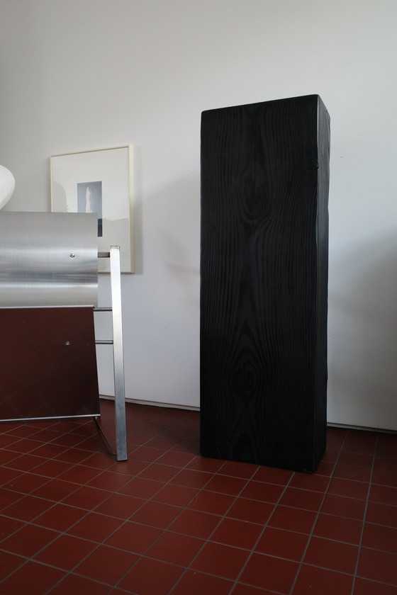 Image 1 of Zócalo de madera maciza ebonizada