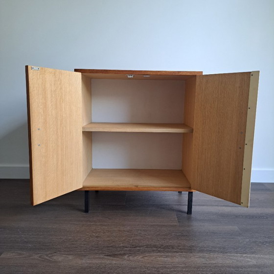 Image 1 of Mid-century vintage kastje – jaren ’60