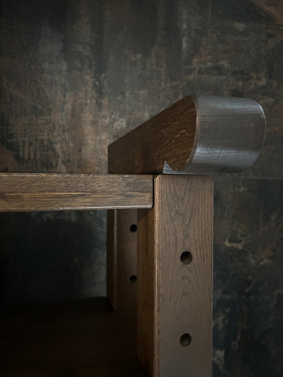 Image 1 of Vetrina libreria brutalista 