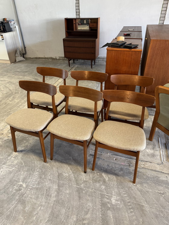 Image 1 of Set van 6 Deense 60-er jaren teakhouten eetkamerstoelen