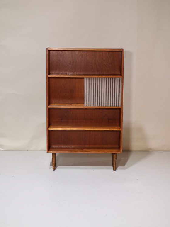 Image 1 of Boekenkast vitrinekast teak Deens vintage