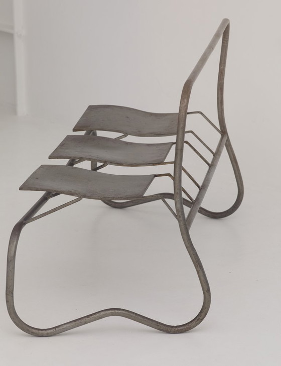 Image 1 of Sculpturaal metalen bankje / Gesigneerd kunstwerk uit 2000