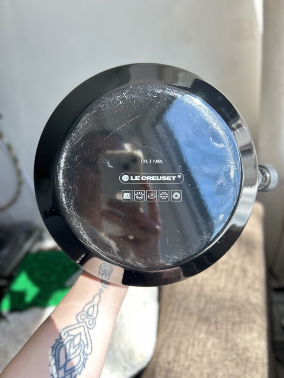 Image 1 of Le Creuset Fluitketel (1.5L) Zwart - Brandschoon & Als Nieuw