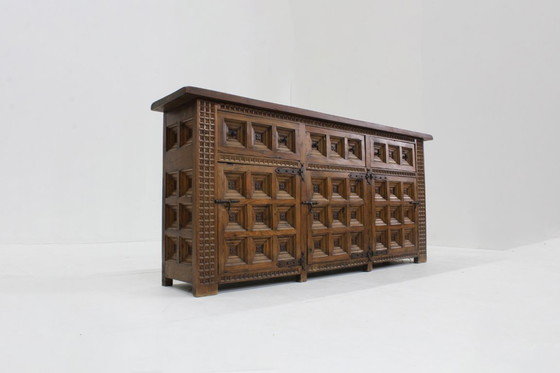 Image 1 of Credenza brutalista spagnola in legno massello